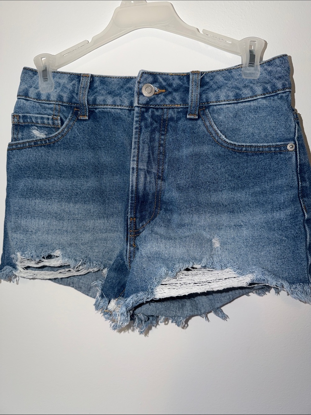 No Boundaries Distressed Frayed Denim Shorts Size 7